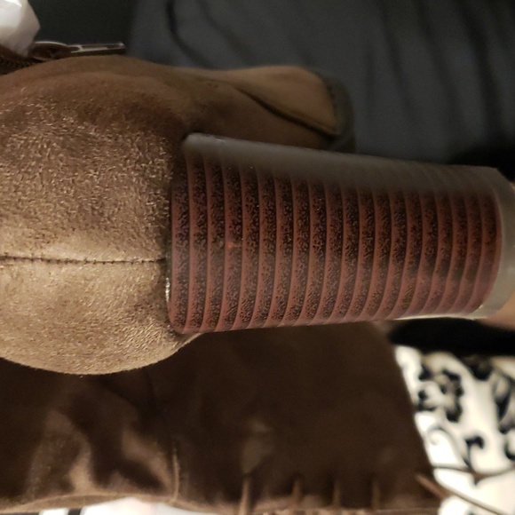 New Knee high boots - Picture 5 of 8